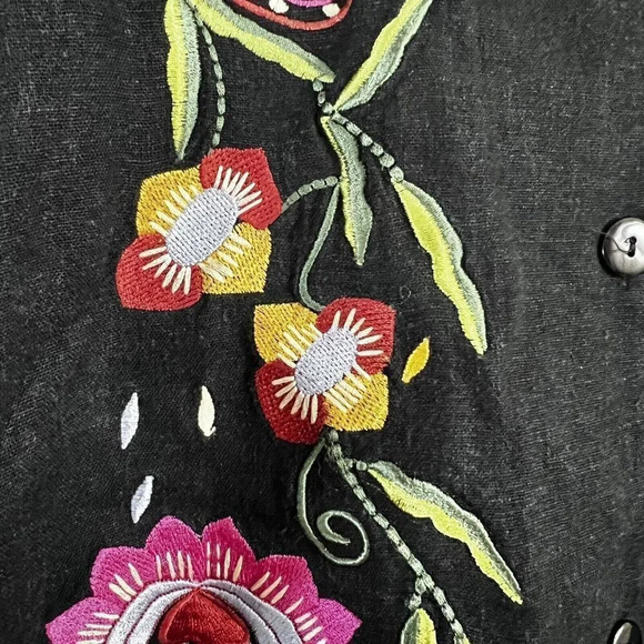 A.K.L. Black Linen Blend Colorful Flower Embroidered Button Up Shirt Womens 2X - Picture 7 of 9